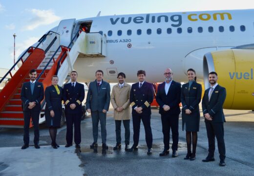 O aeroporto da Coruña recibe o primeiro voo procedente da nova ruta con Londres